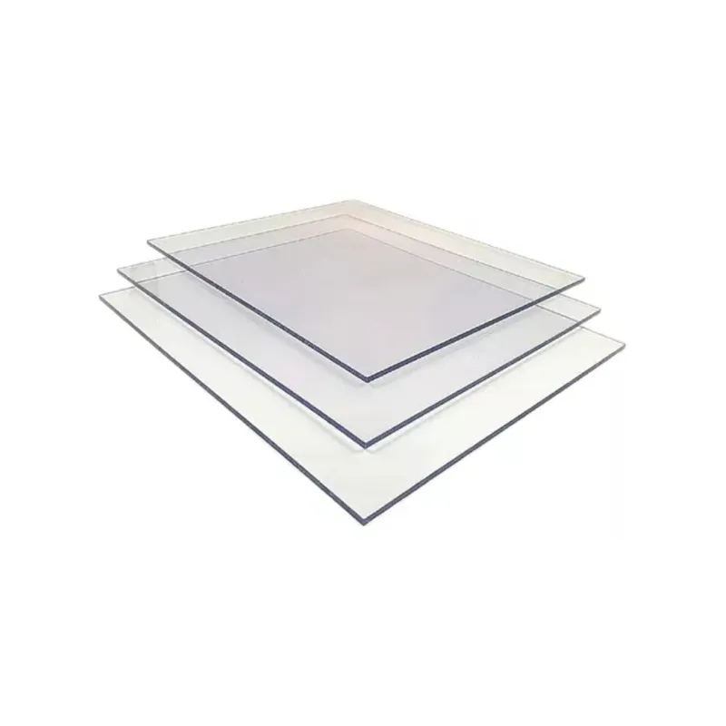 Tres placas de policarbonato compacto cristal apiladas, de distinto espesor