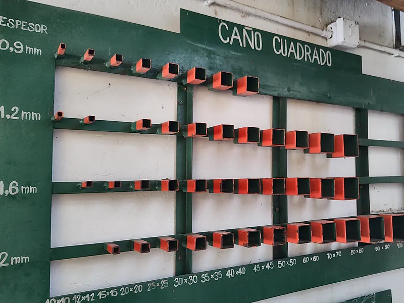 Tablero de medidas de caño cuadrado por espesor, depósito de Metsider